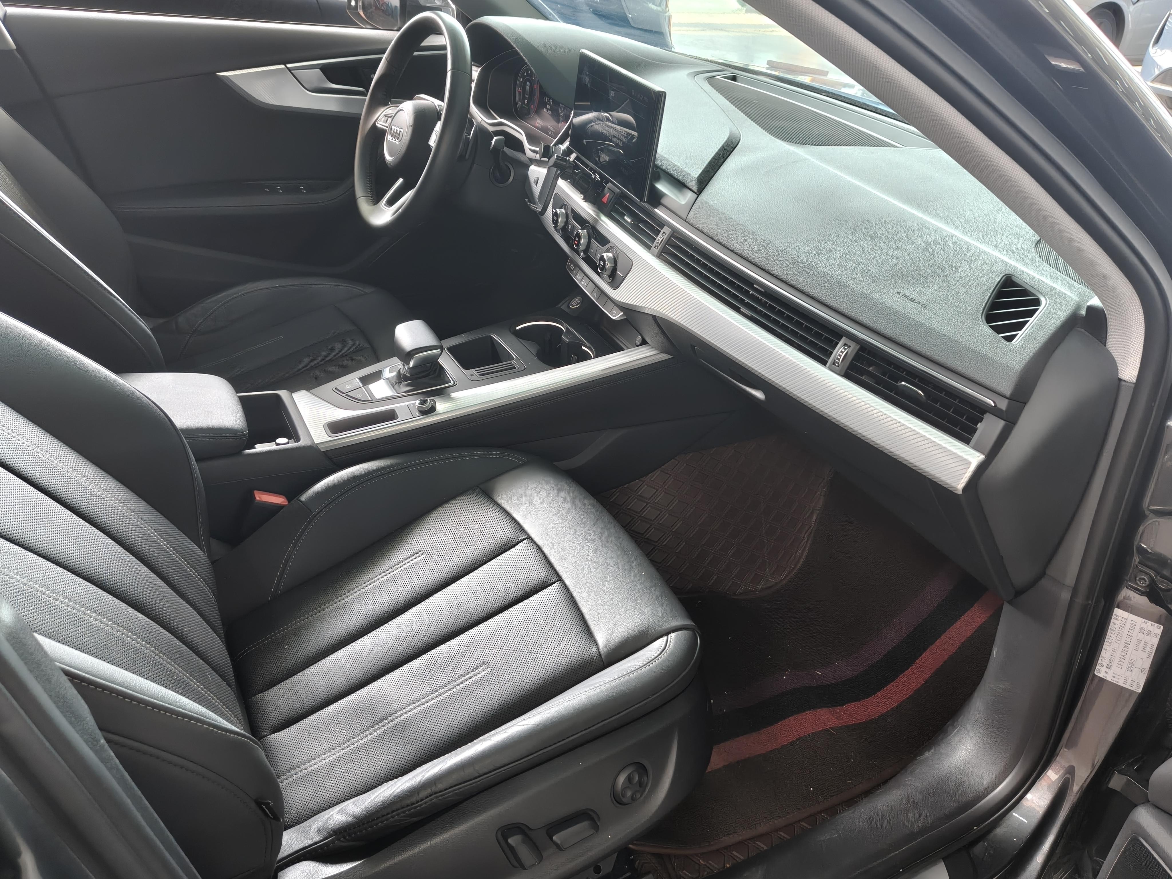 Audi A4 2020 thumb 6