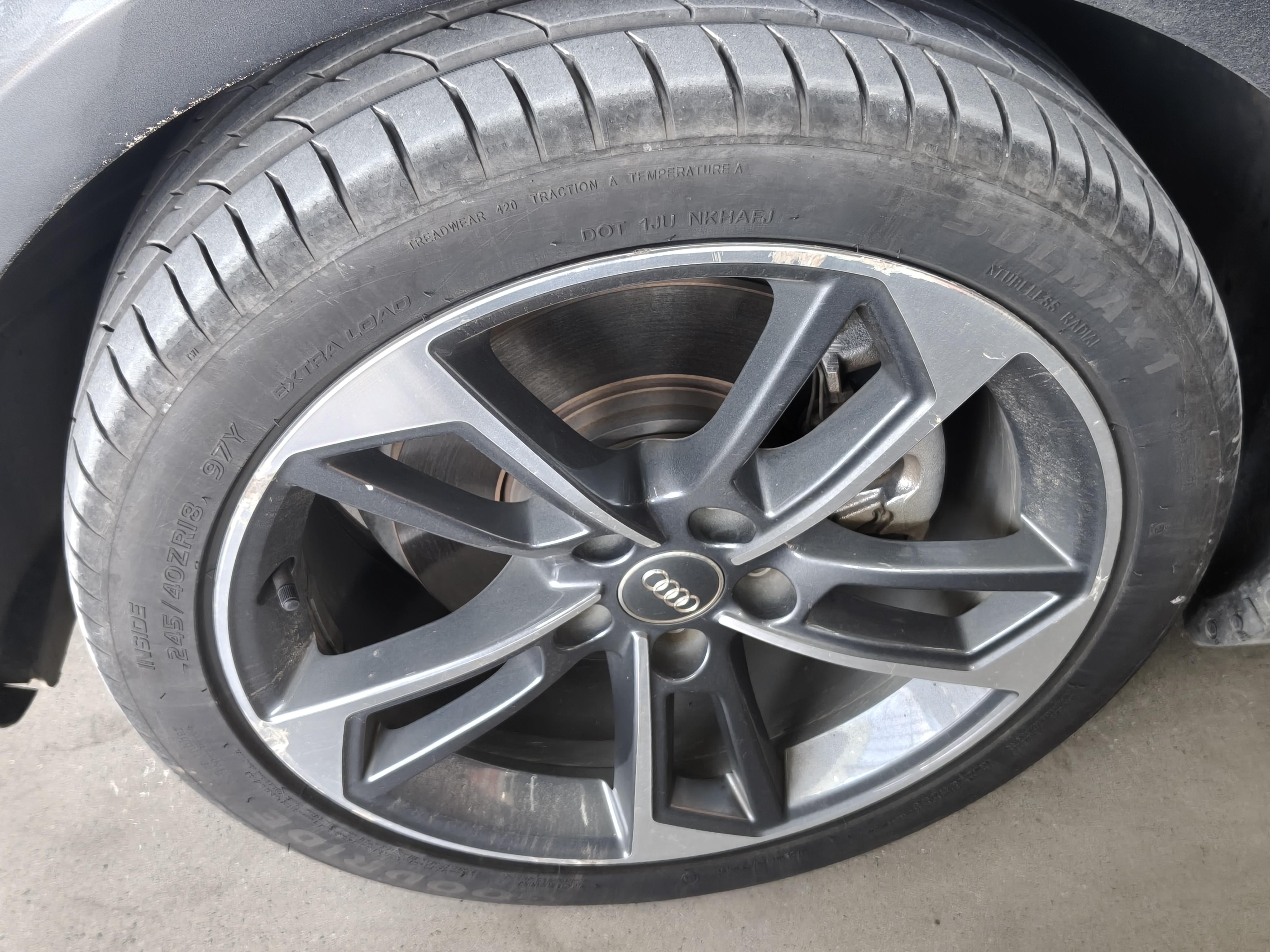 Audi A4 2020 thumb 10