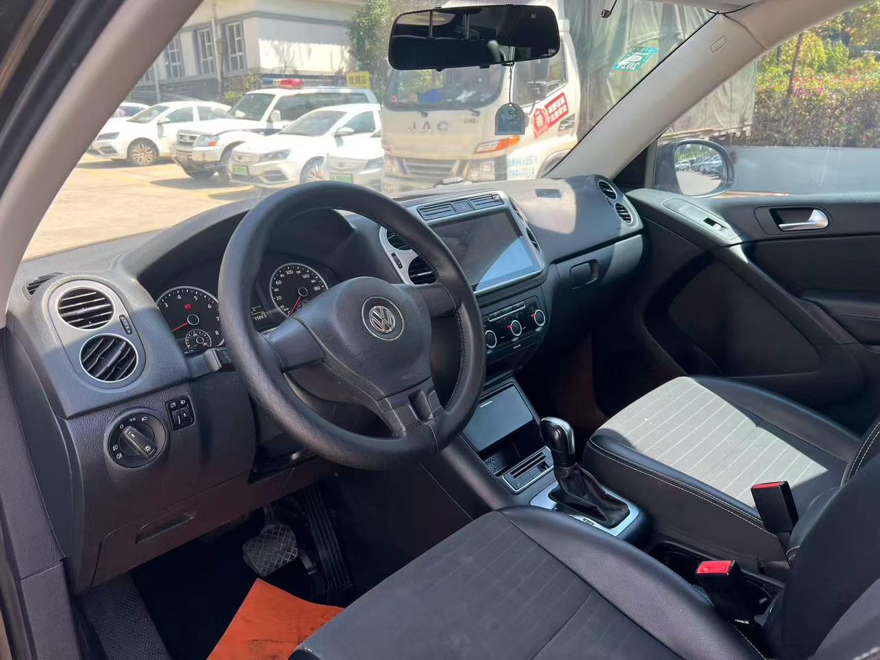 Volkswagen Tiguan 2017 thumb 6