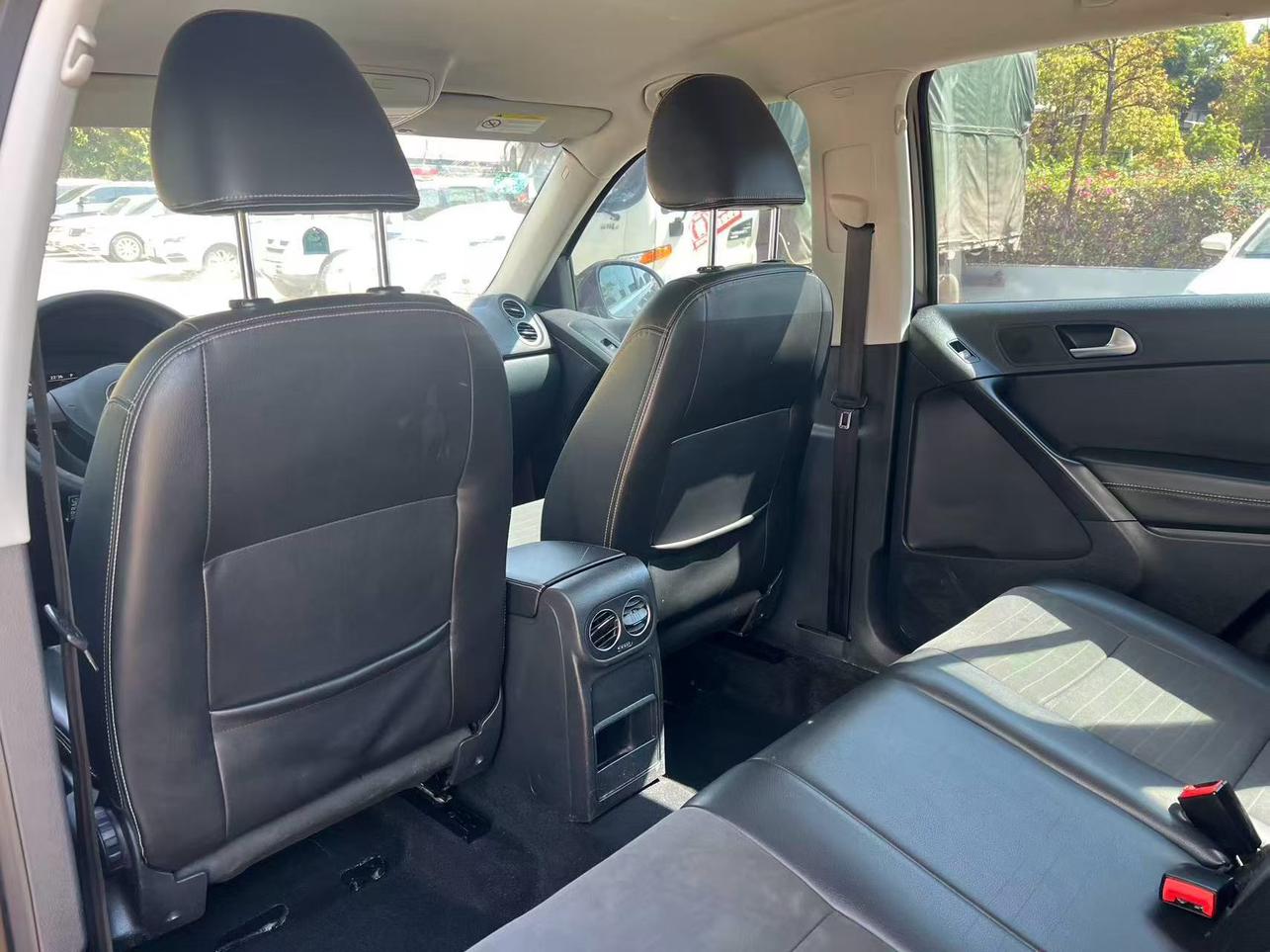 Volkswagen Tiguan 2017 thumb 7