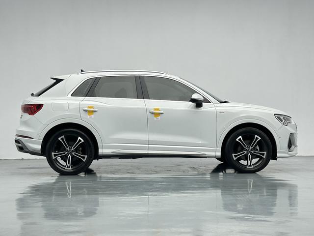 Audi Q3 2023 thumb 6