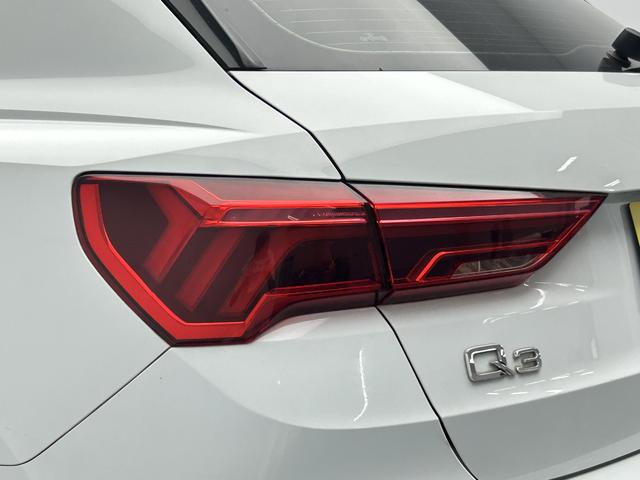 Audi Q3 2023 thumb 11