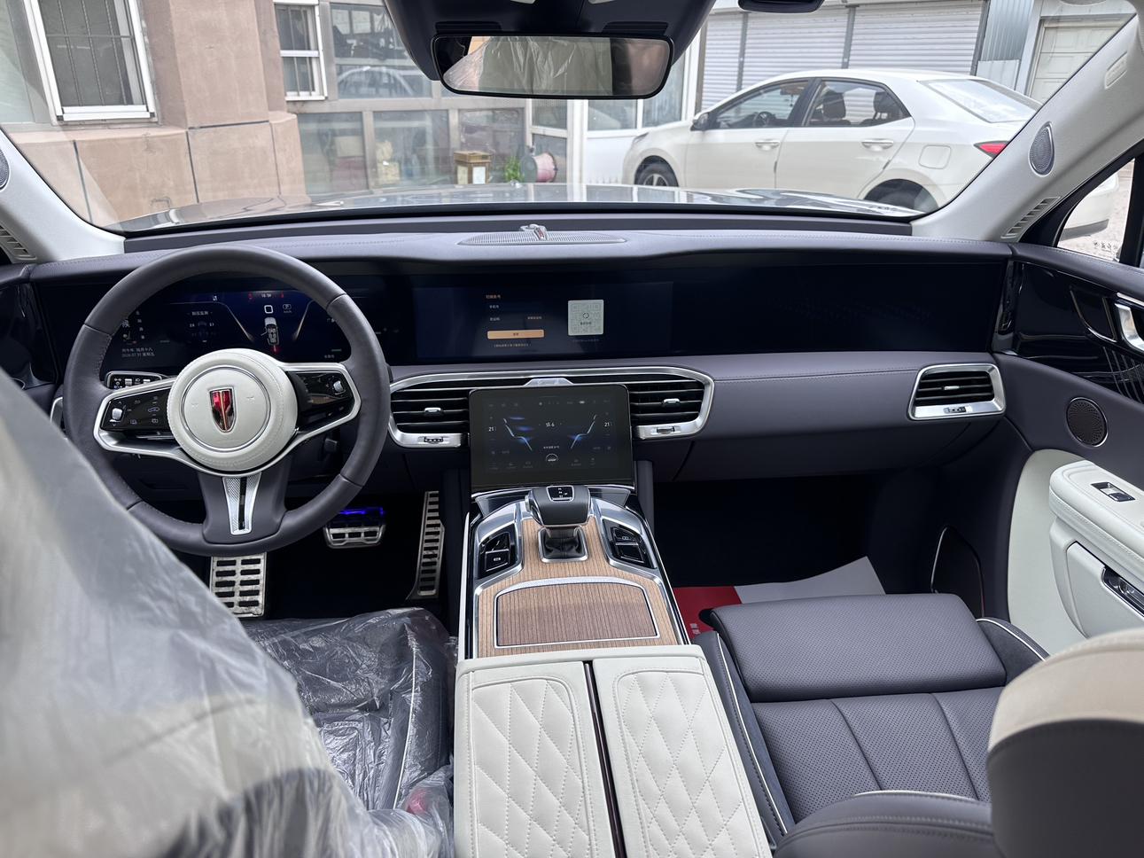 Hongqi E-HS9 2020 thumb 5