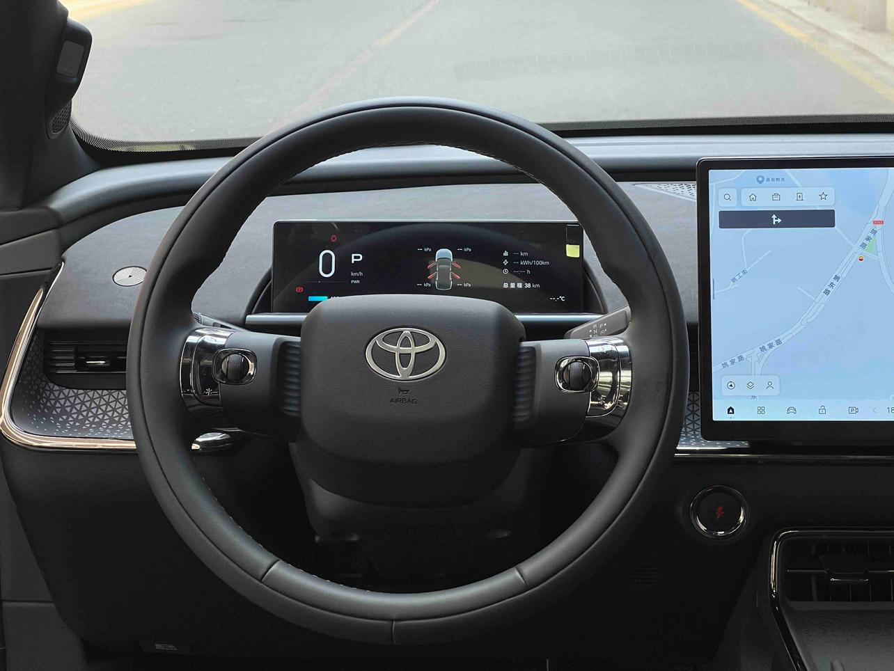 Toyota 3X 2025 thumb 9