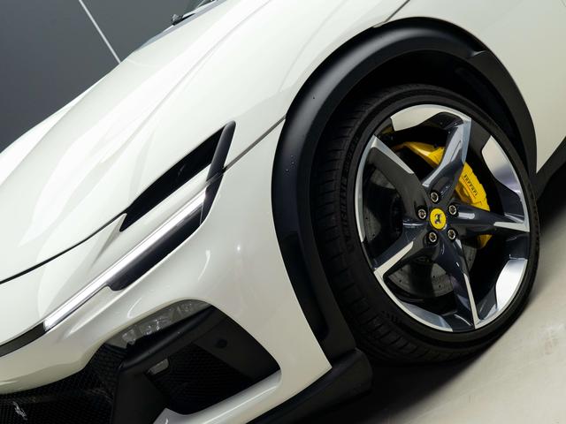 Ferrari Purosangue 2023 thumb 6
