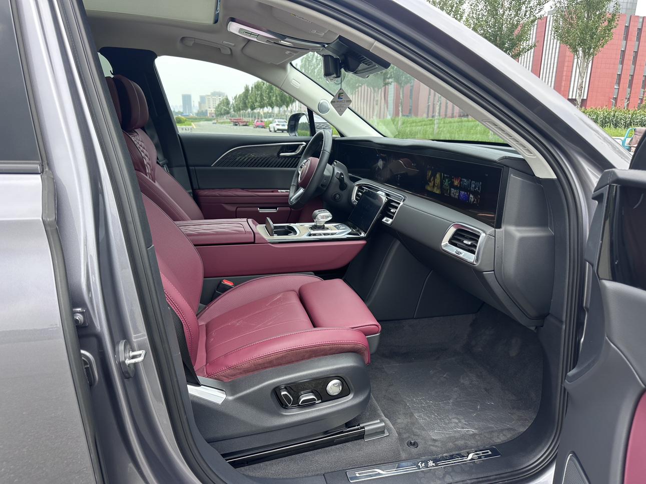 Hongqi E-HS9 2022 thumb 8