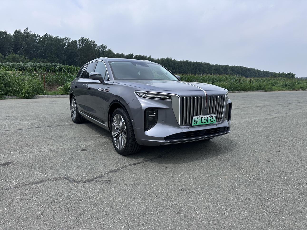 Hongqi E-HS9 2022 thumb 12