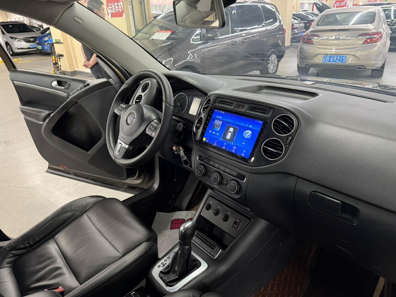 Volkswagen Tiguan 2017 thumb 10
