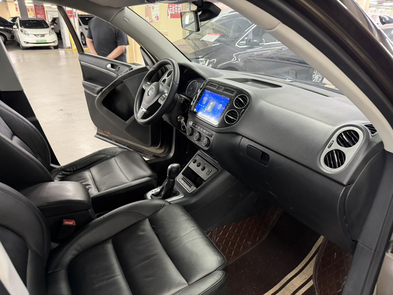Volkswagen Tiguan 2017 thumb 12