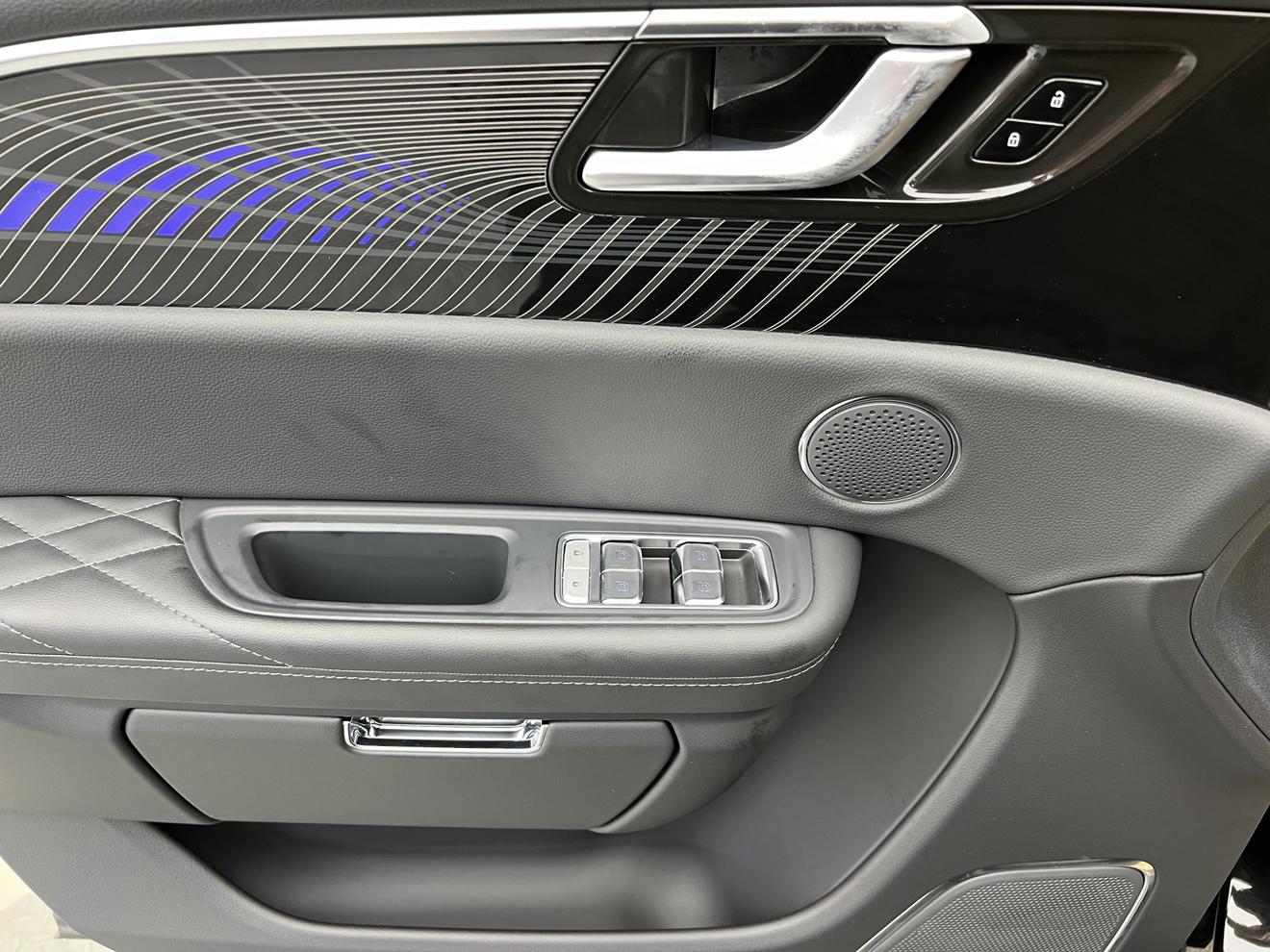 Hongqi E-HS9 2022 thumb 7