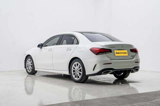 Mercedes-Benz A-Класс 2022 thumb 3