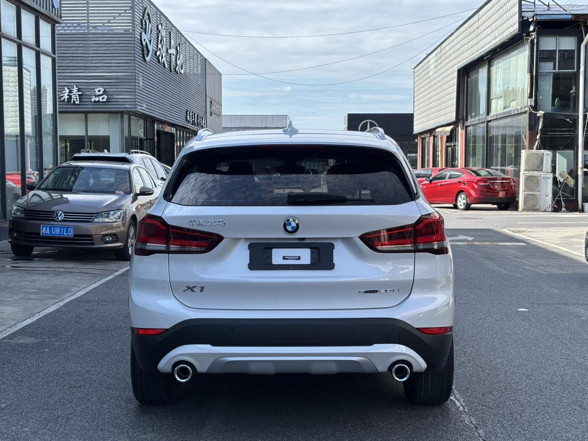 BMW X1 2022 thumb 3
