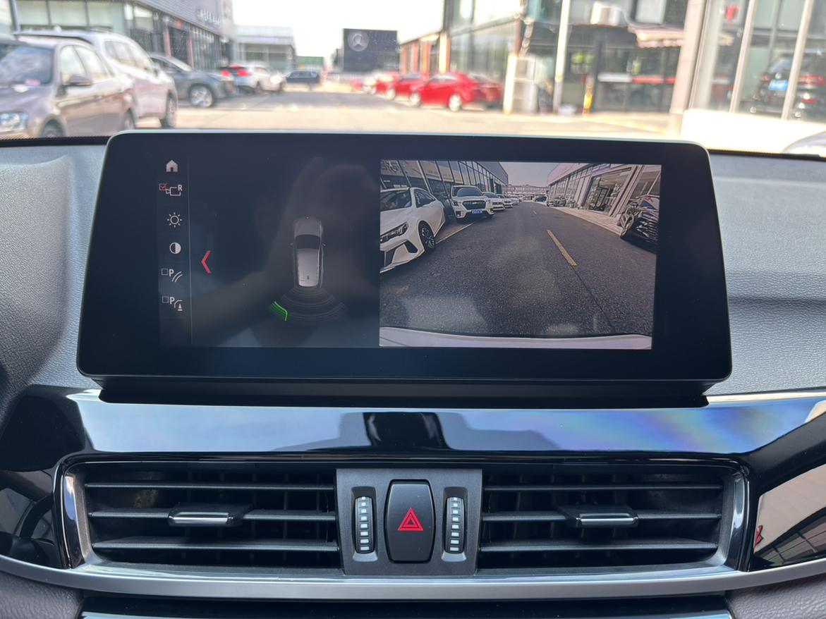 BMW X1 2022 thumb 5