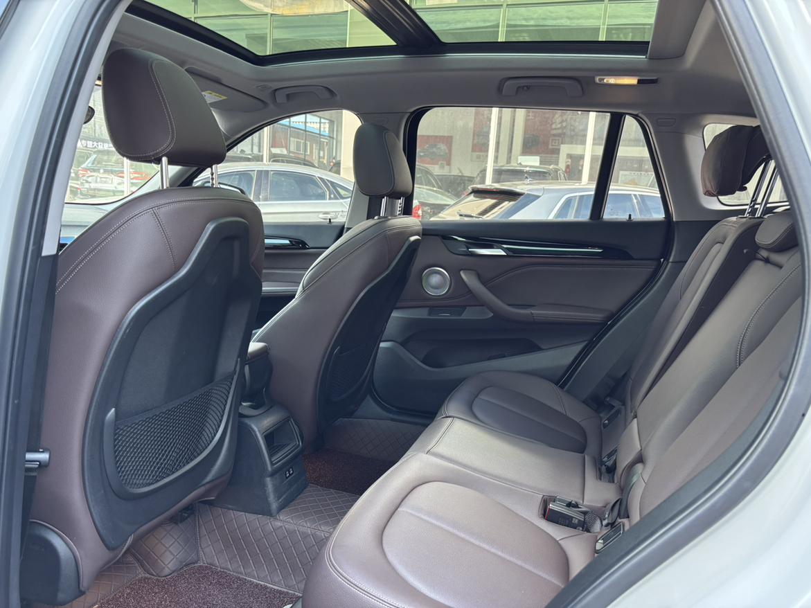 BMW X1 2022 thumb 10