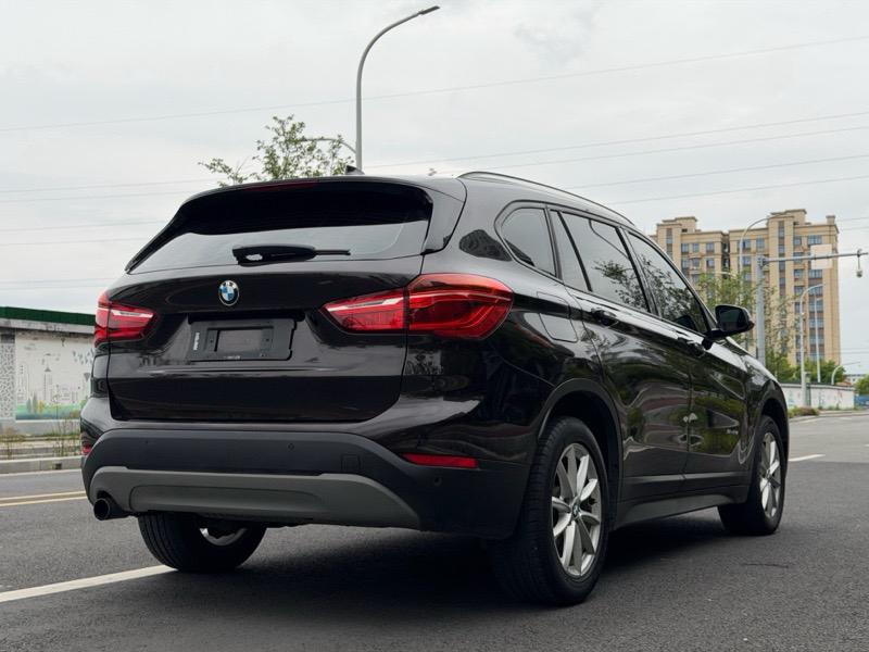 BMW X1 2016 thumb 4