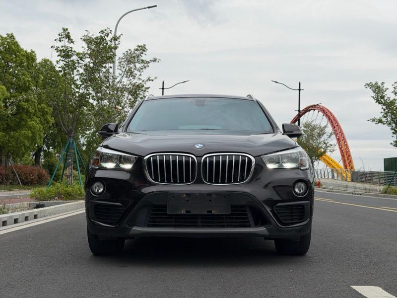 BMW X1 2016 thumb 10