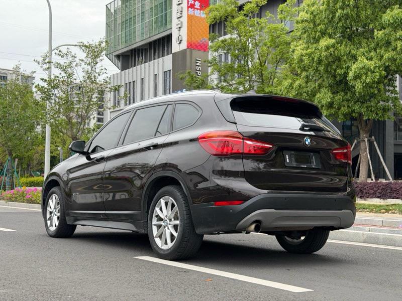 BMW X1 2016 thumb 12