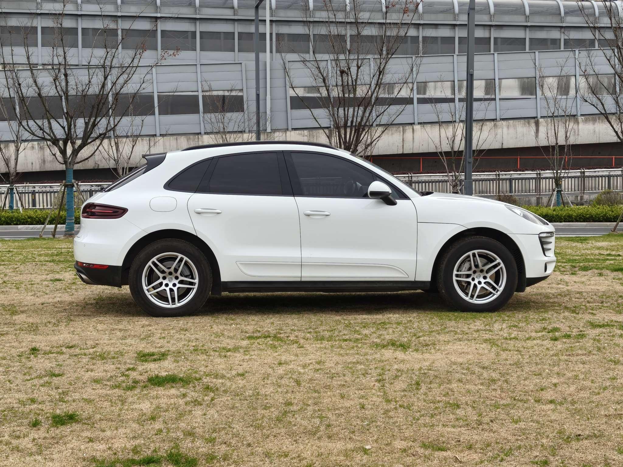 Porsche Macan 2017 thumb 6