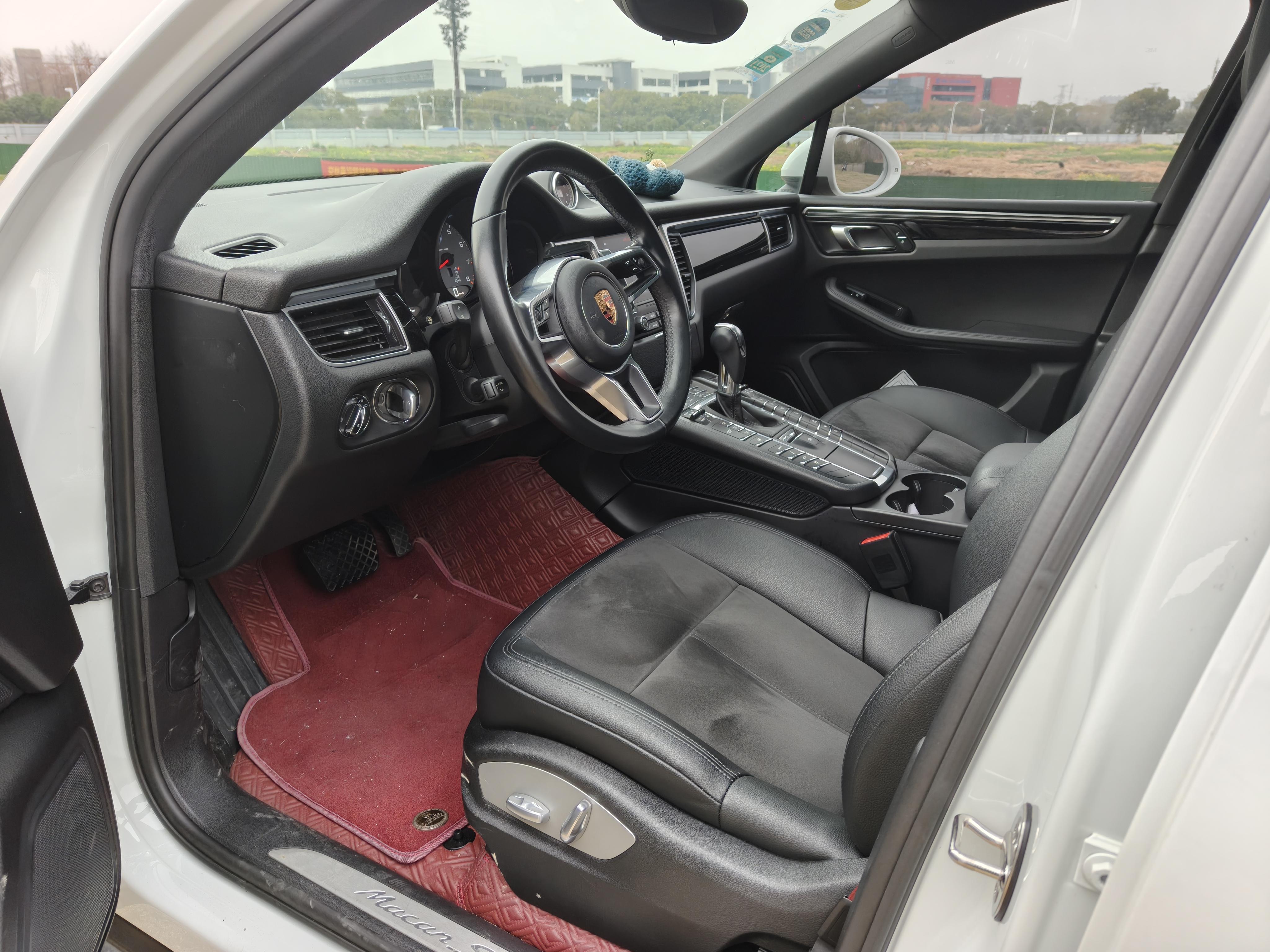 Porsche Macan 2017 thumb 8