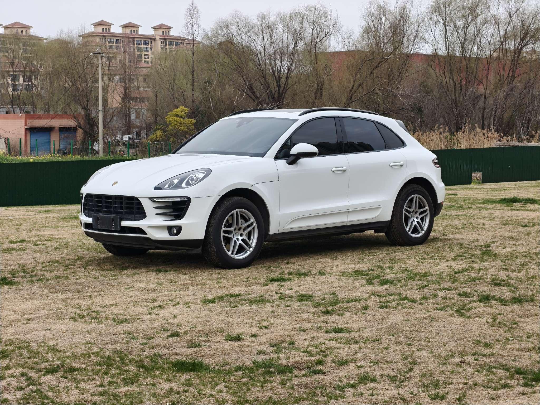 Porsche Macan 2017 thumb 10