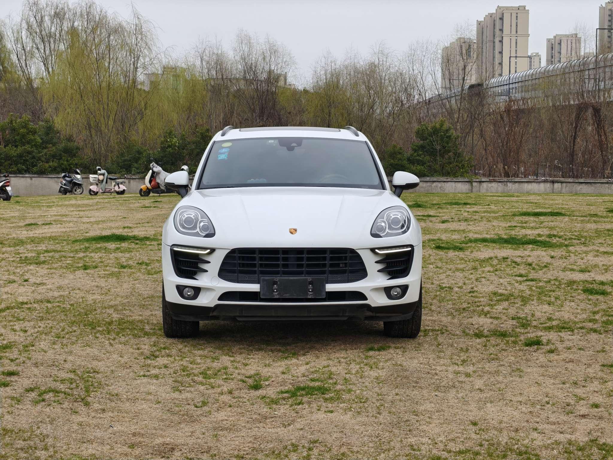 Porsche Macan 2017 thumb 11