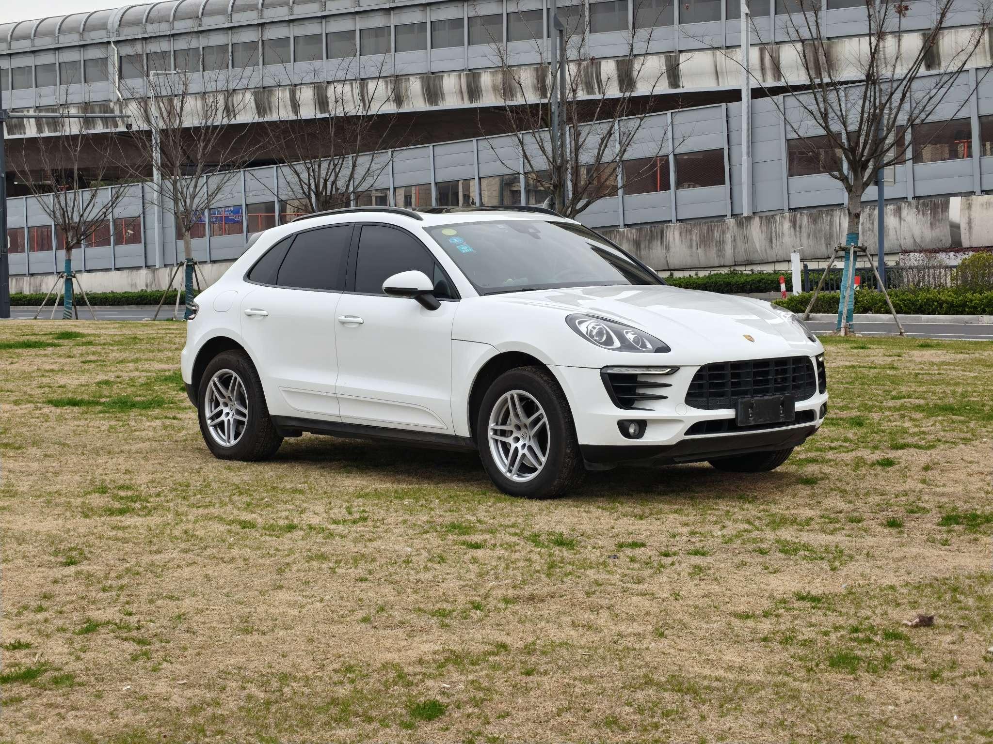 Porsche Macan 2017 thumb 12
