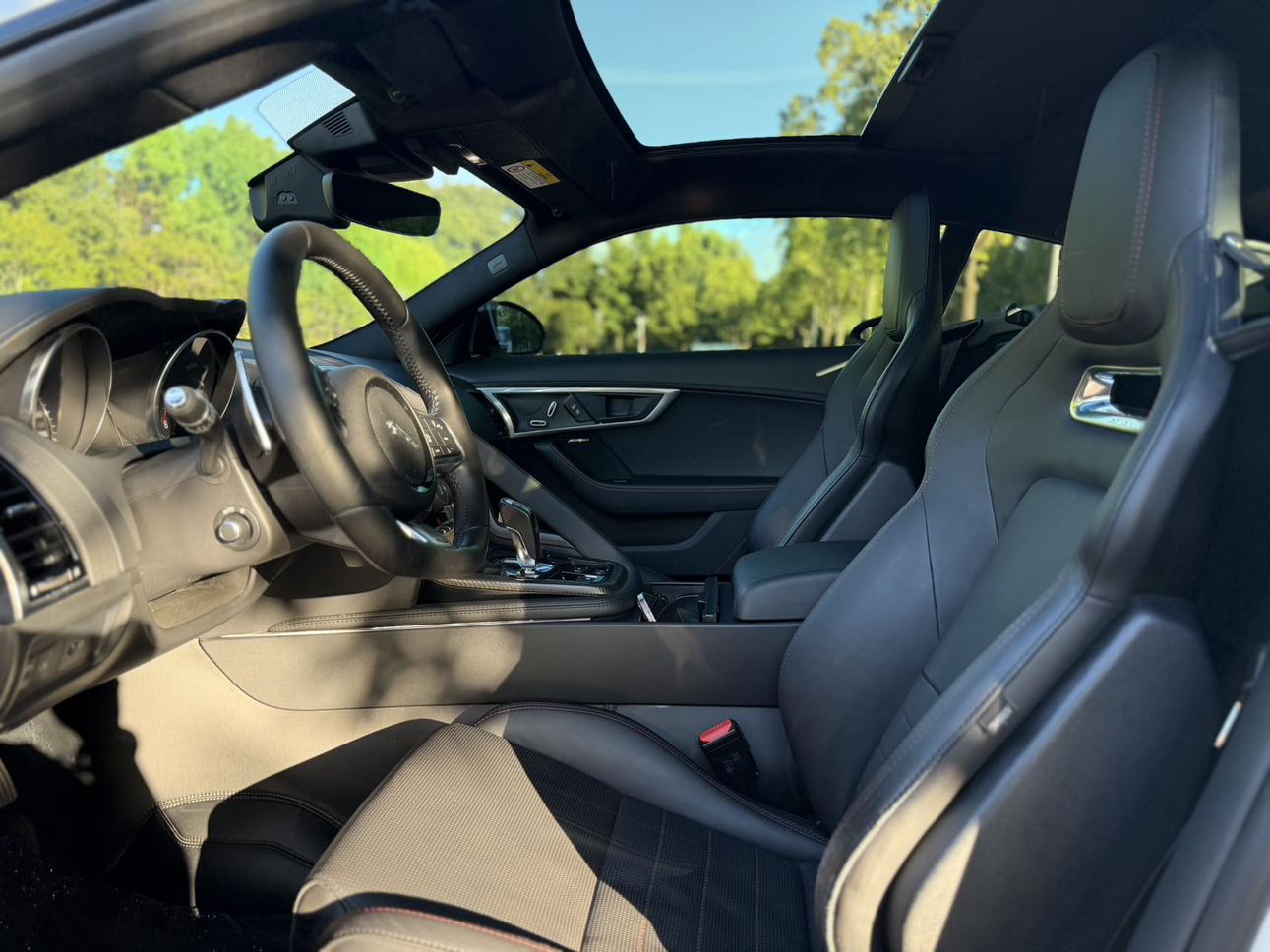 Jaguar F-Type 2019 thumb 9