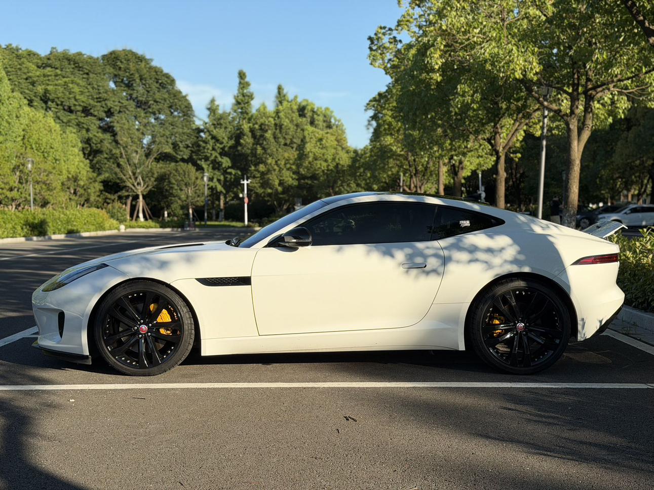 Jaguar F-Type 2019 thumb 12