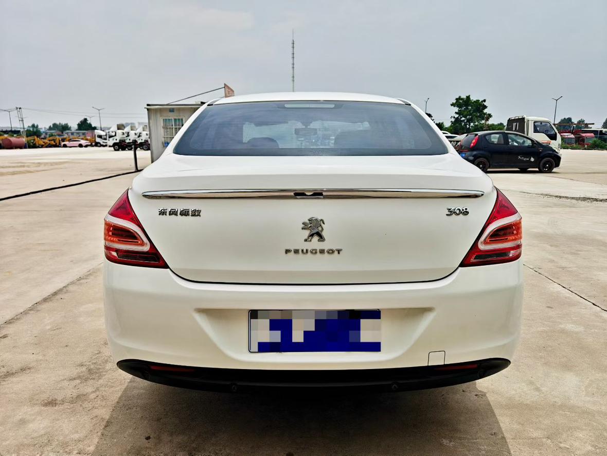 Peugeot 308 2014 thumb 3