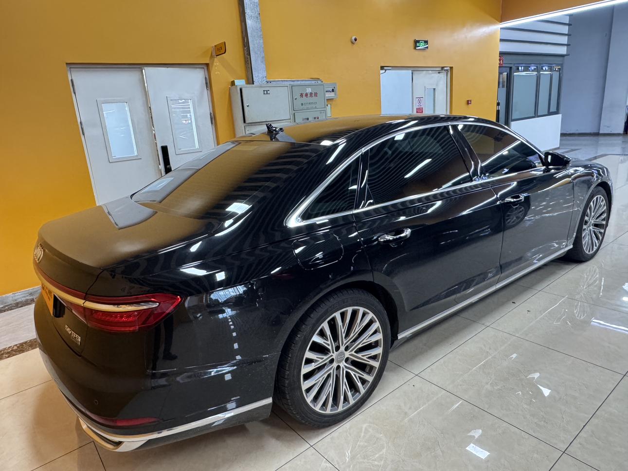 Audi A8 2021 thumb 3