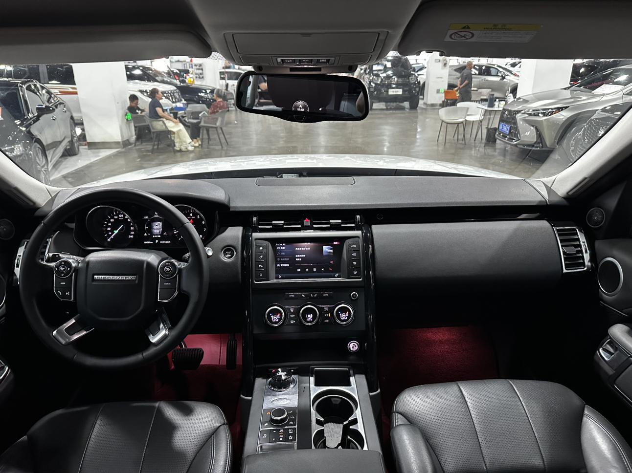 Land Rover Discovery 2017 thumb 5