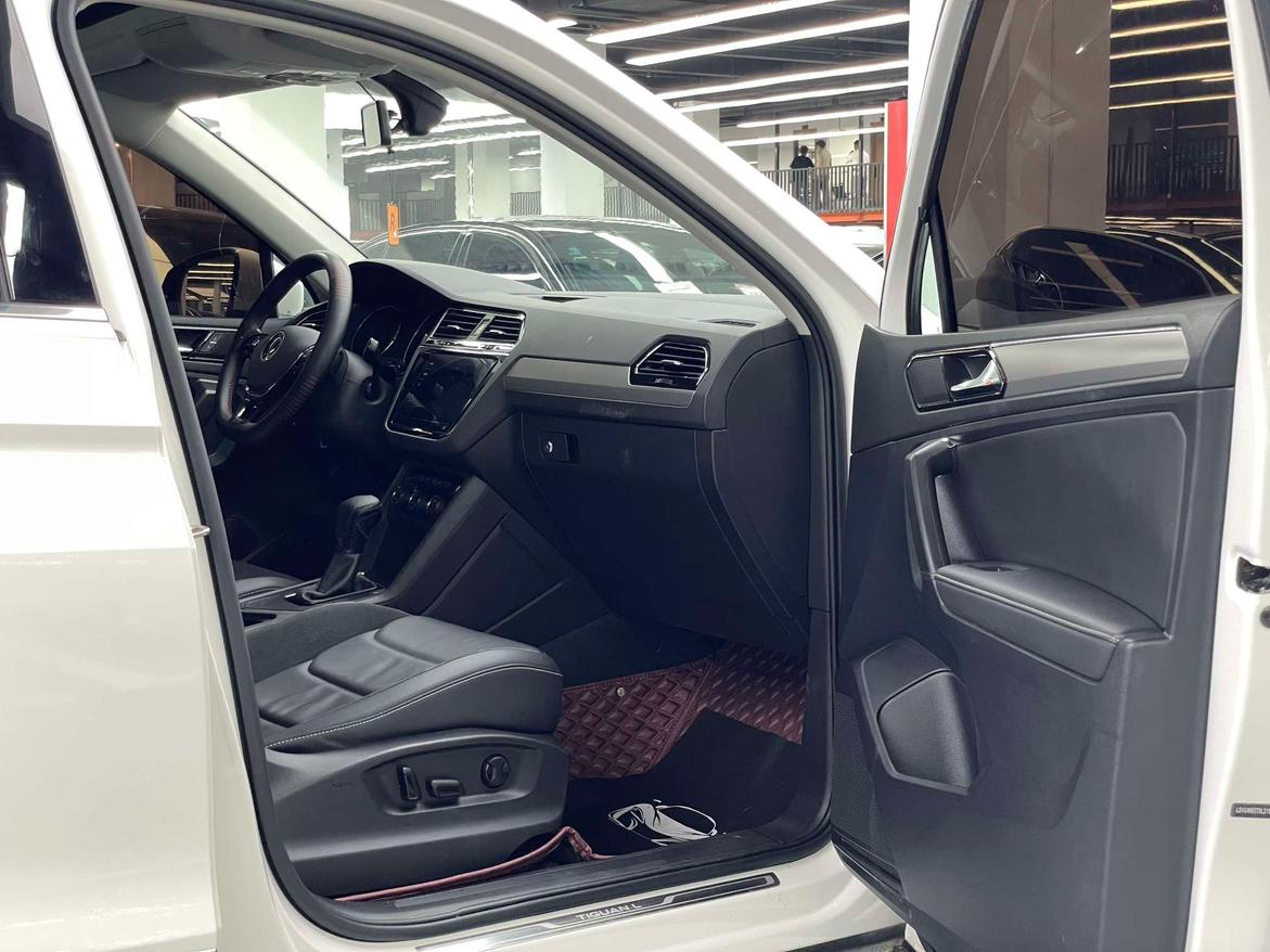 Volkswagen Tiguan 2020 thumb 4