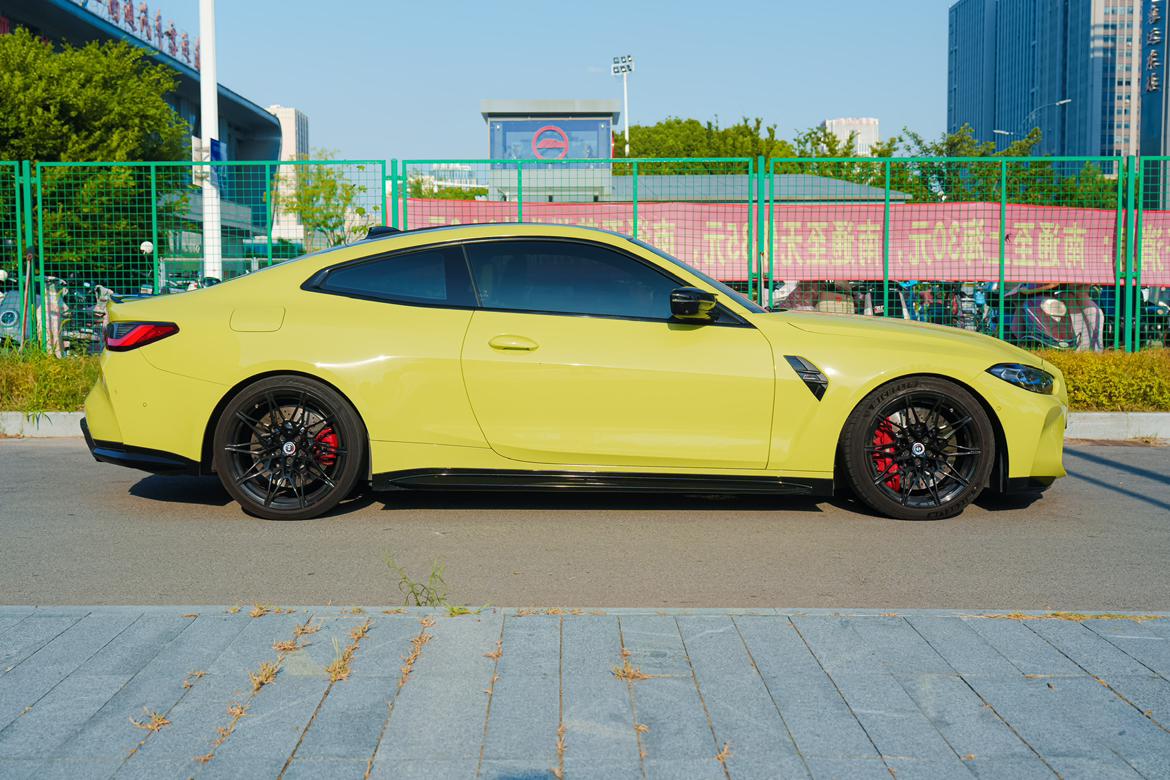 BMW M4 2022 thumb 5