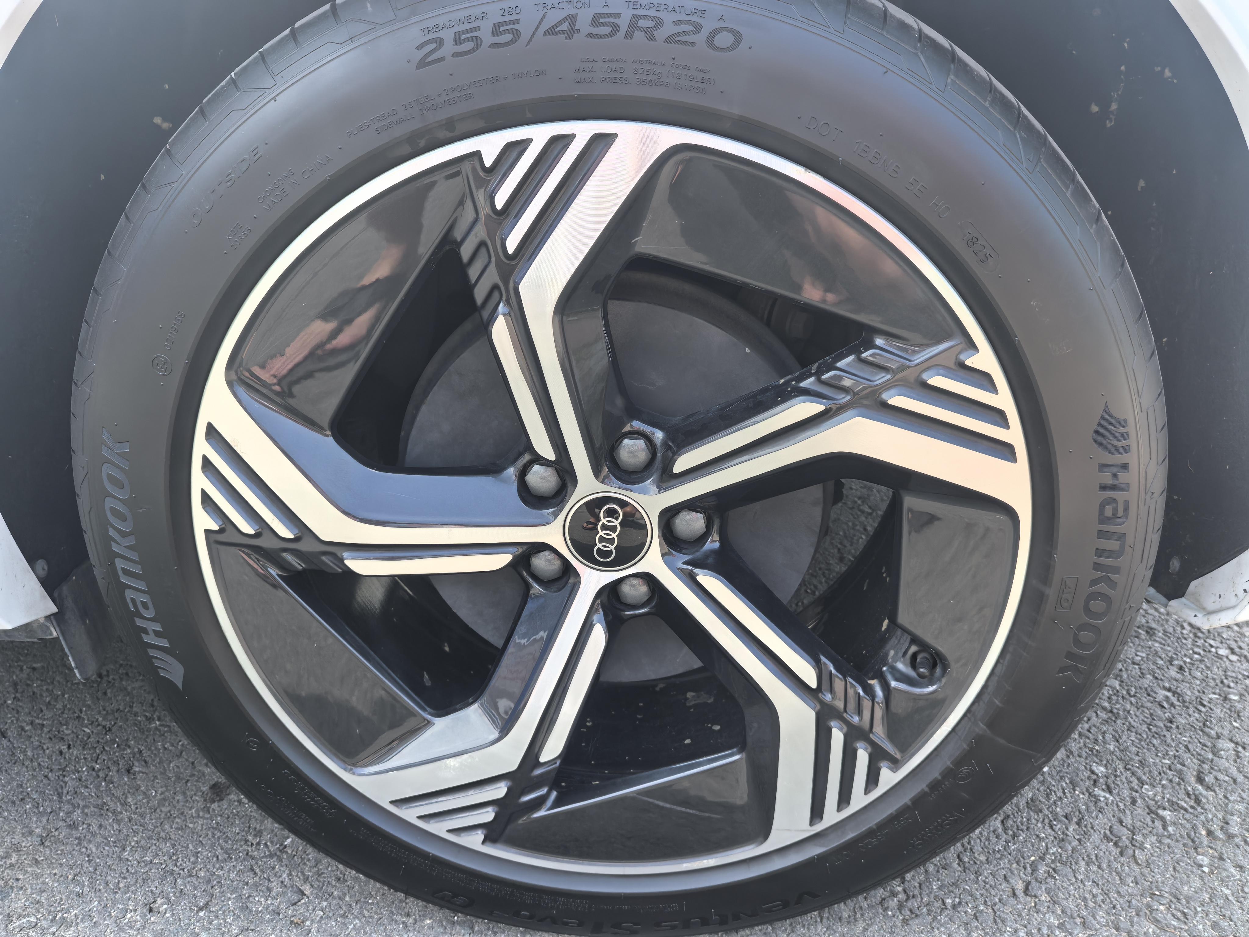 Audi Q4 e-tron 2023 thumb 7