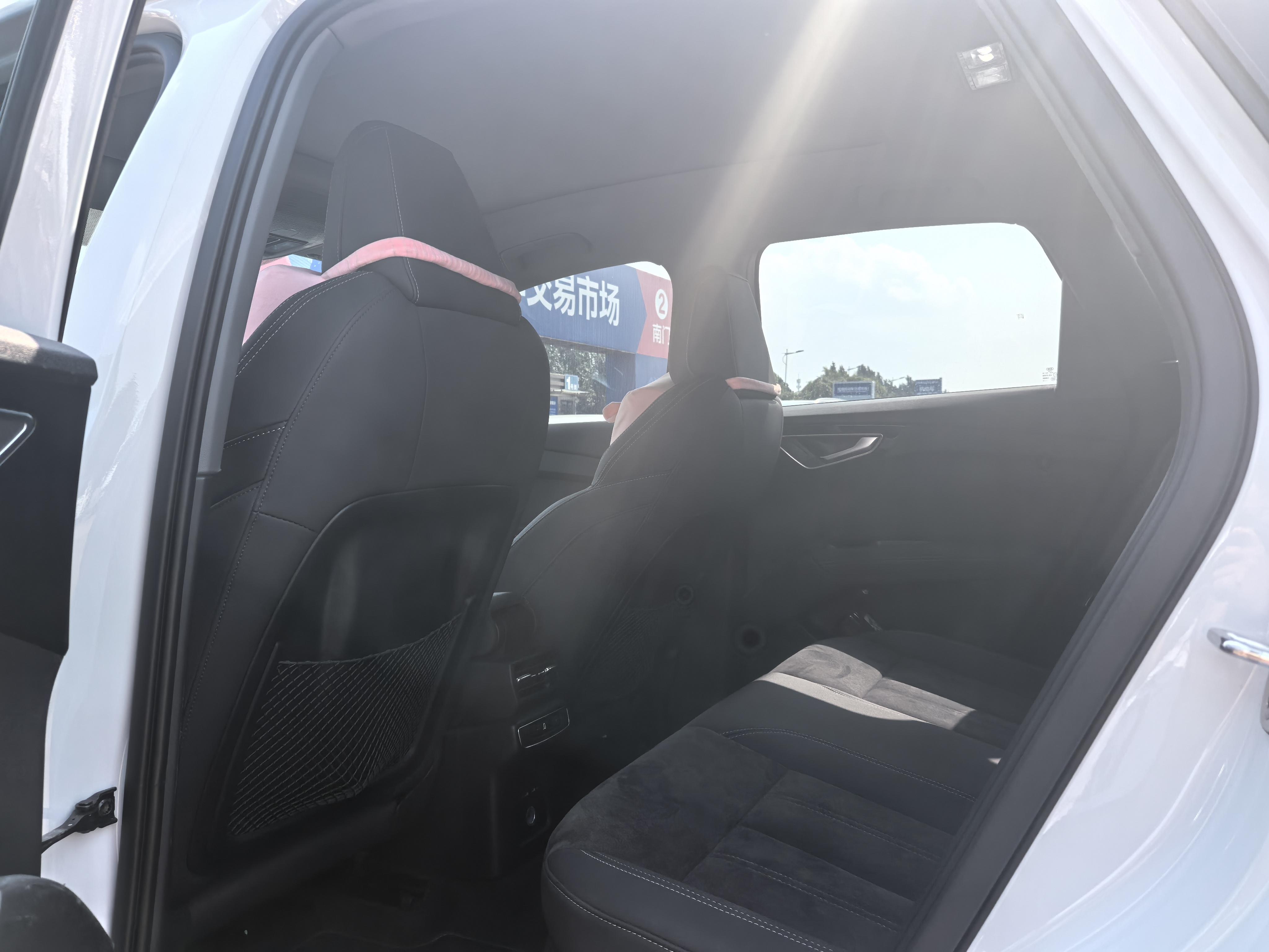 Audi Q4 e-tron 2023 thumb 11