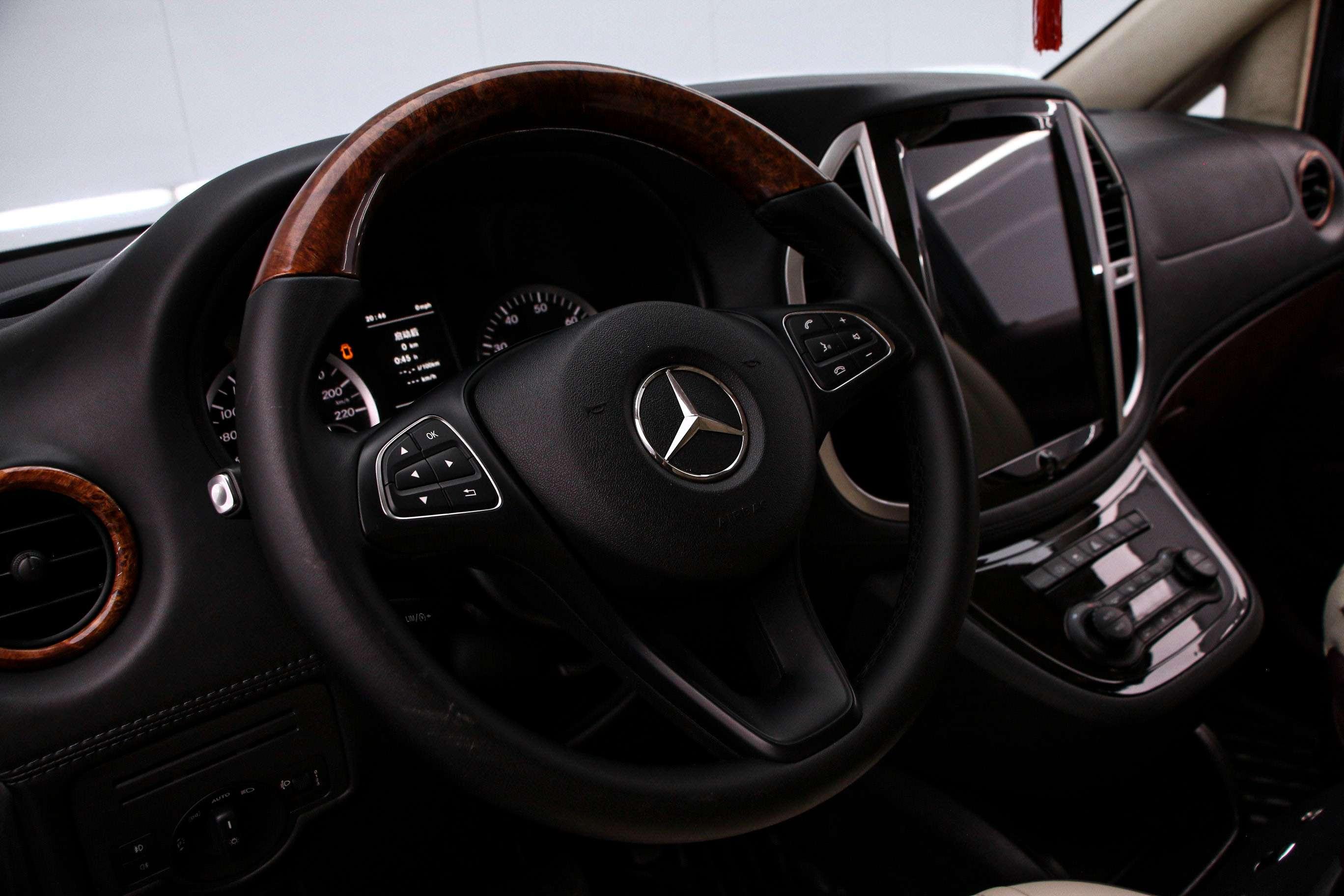 Mercedes-Benz Wei Ting 2018 thumb 10