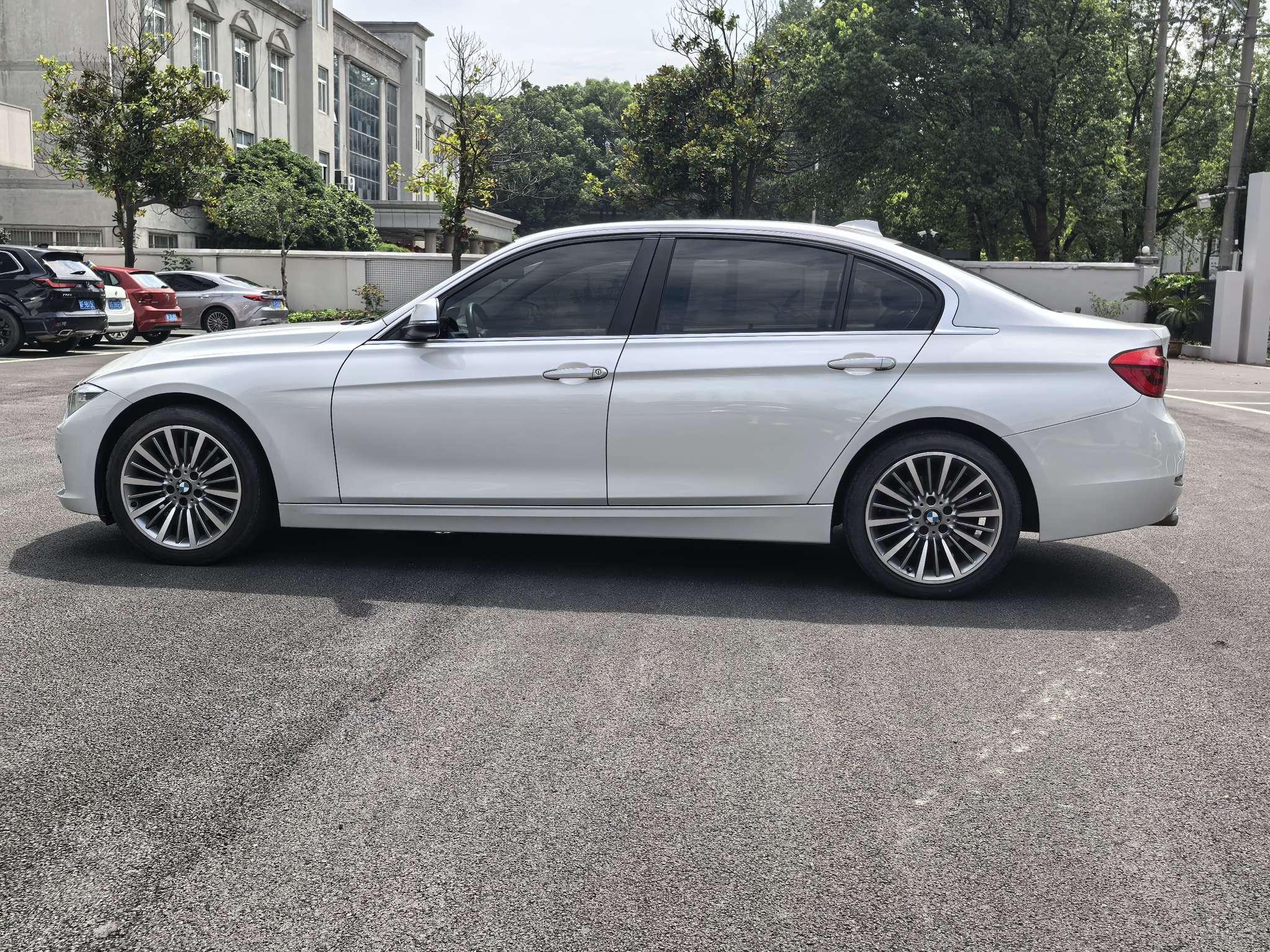BMW 3 серии 2019 thumb 2