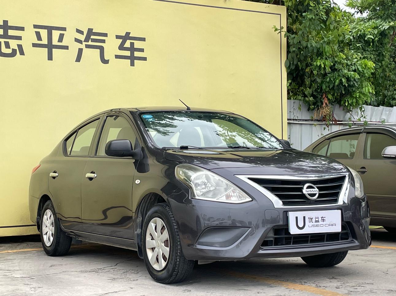 Nissan Sunny 2016 thumb 10