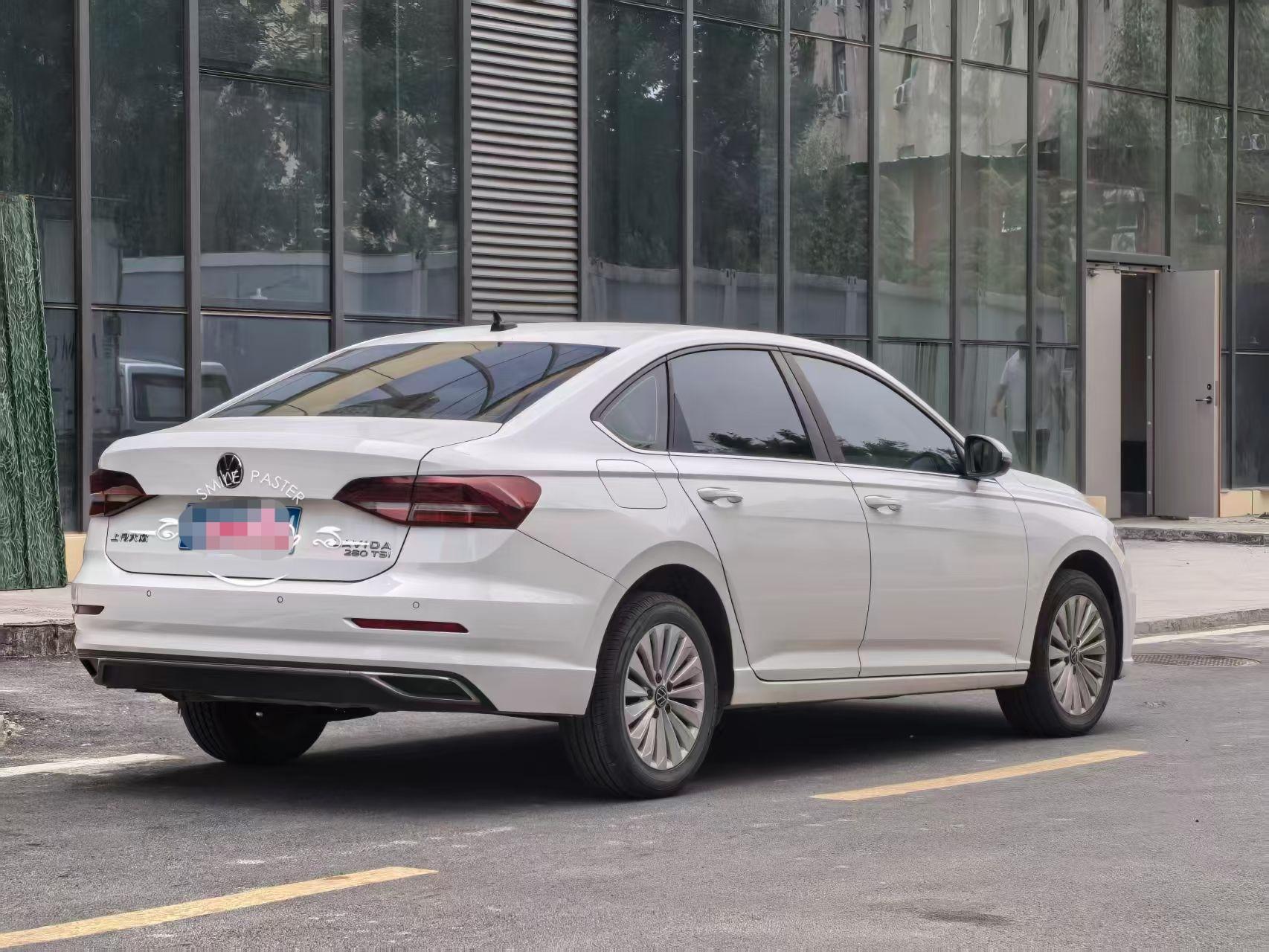 Volkswagen Lavida XR 2021 thumb 4