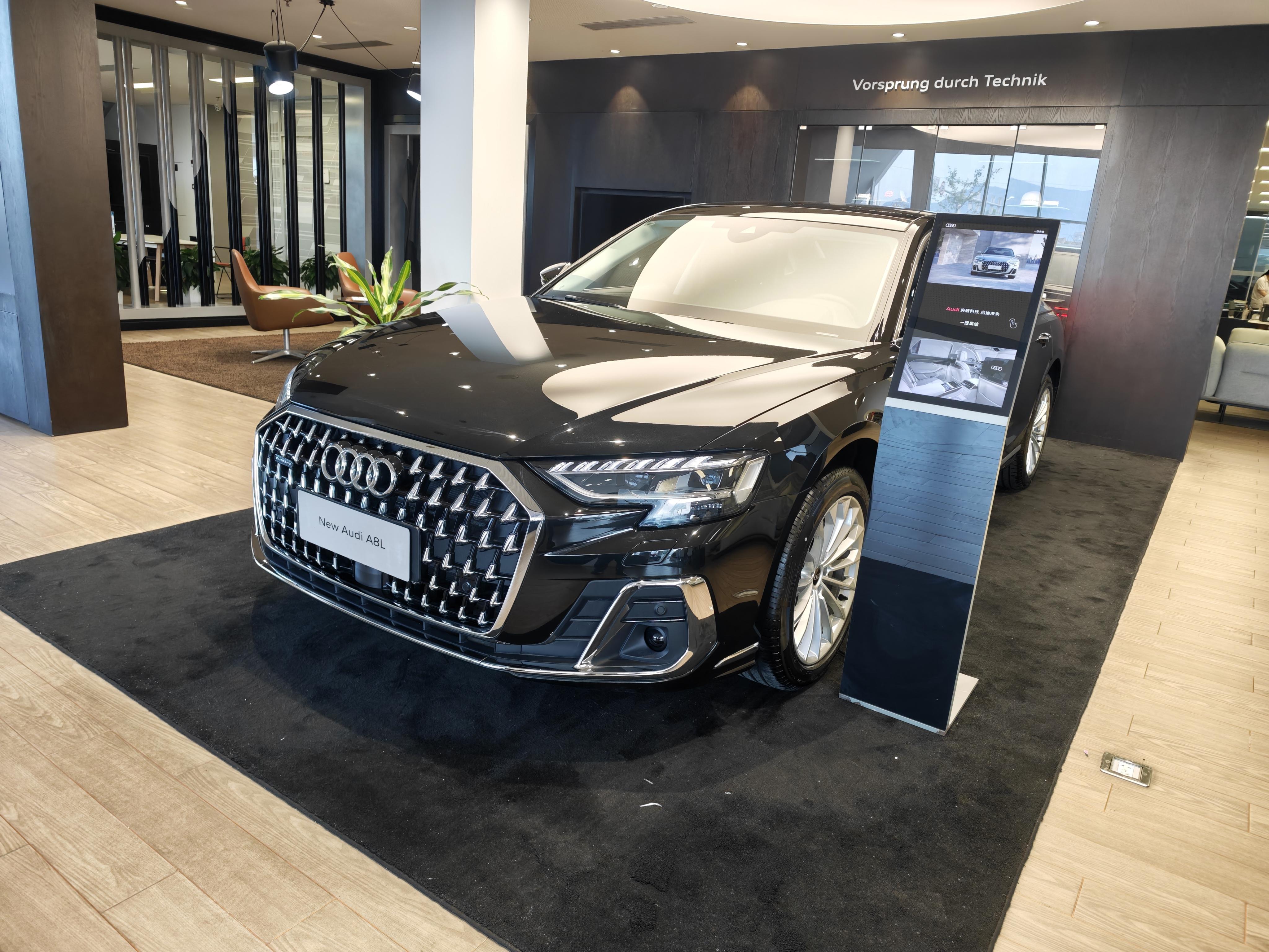 Audi A8 2025 thumb 9