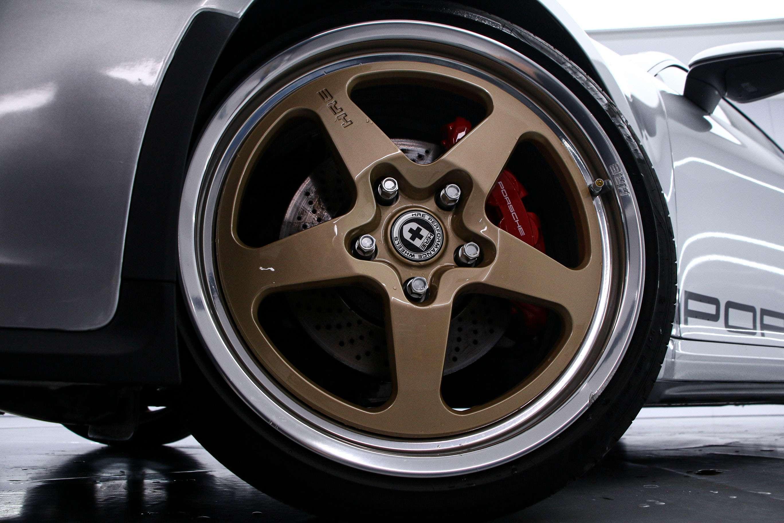 Porsche 911 2023 thumb 4