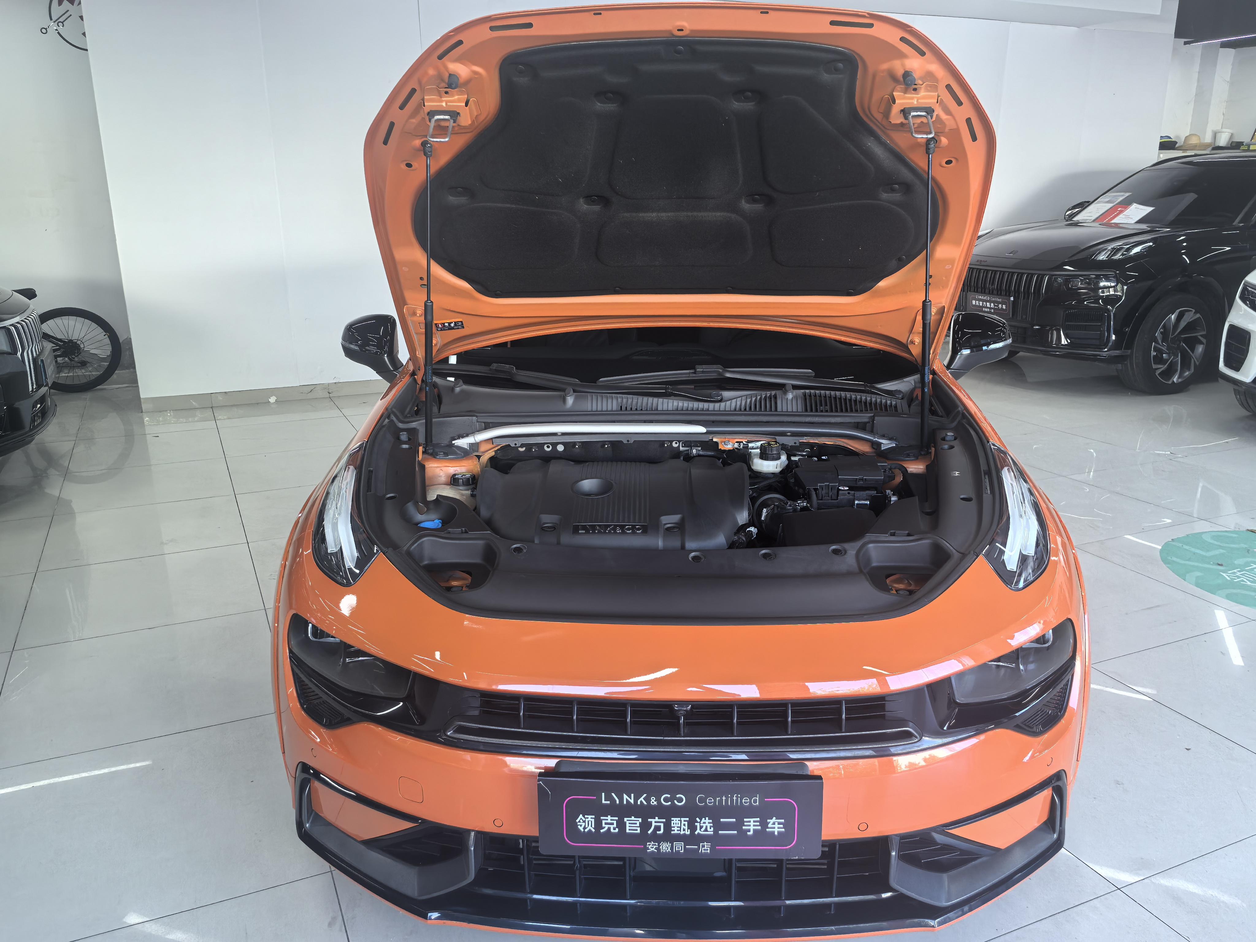 Lynk & Co 02 Hatchback 2021 thumb 9