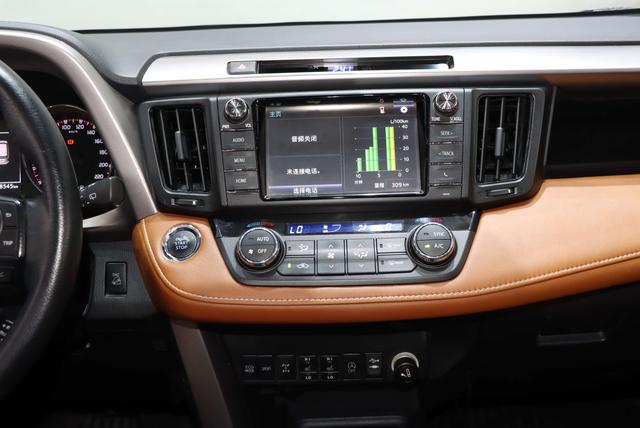 Toyota RAV4 2018 thumb 10