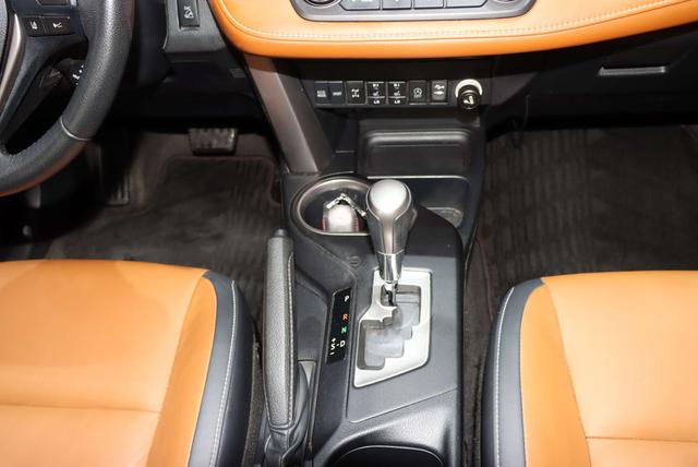 Toyota RAV4 2018 thumb 12