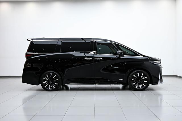Toyota Vellfire 2023 thumb 6