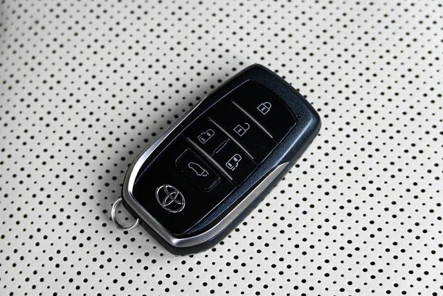 Toyota Vellfire 2023 thumb 9
