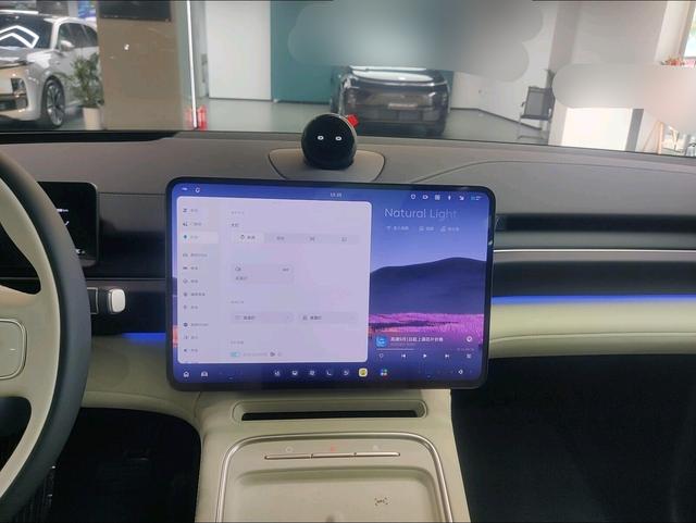 Nio ES6 2025 thumb 3