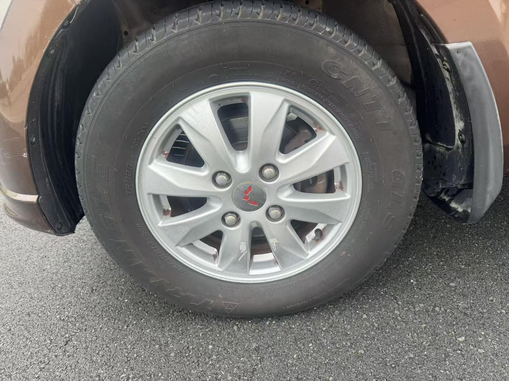 Wuling Hong Guang 2016 thumb 7