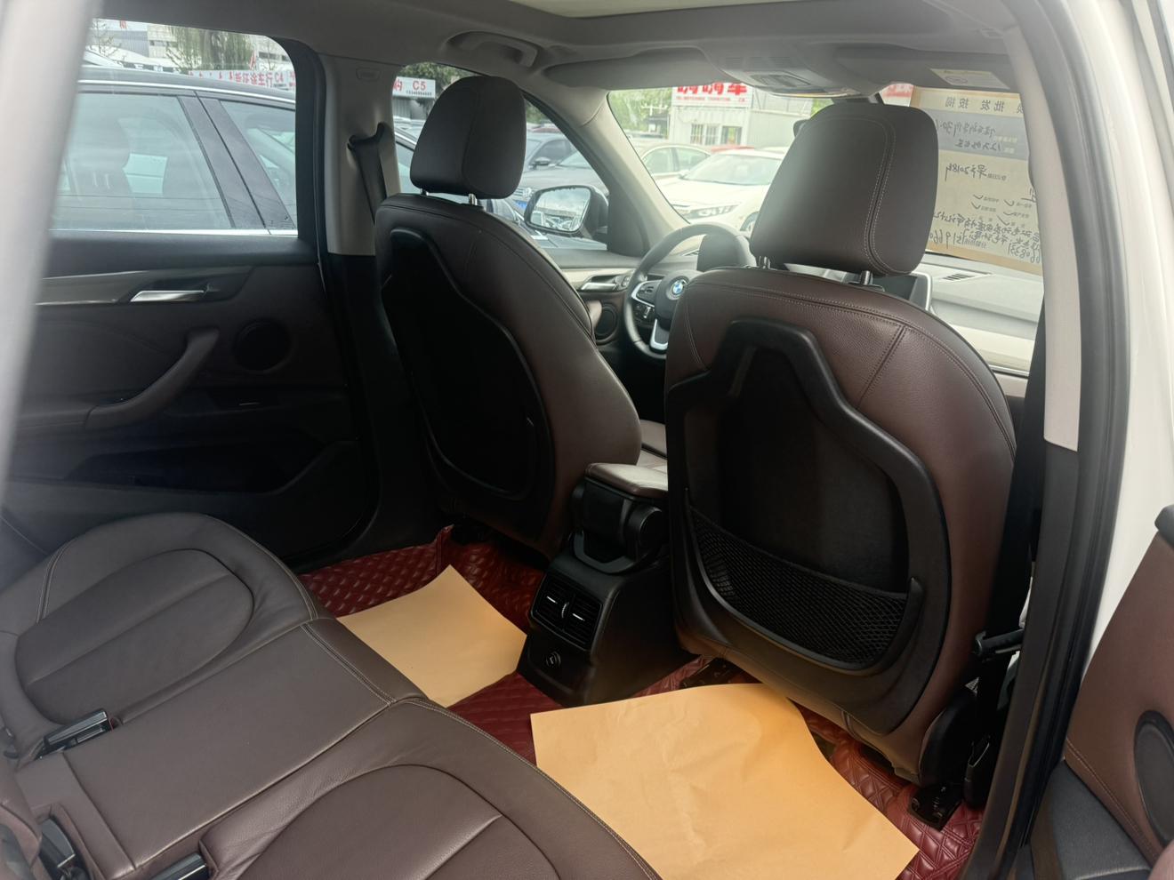 BMW X1 2018 thumb 8