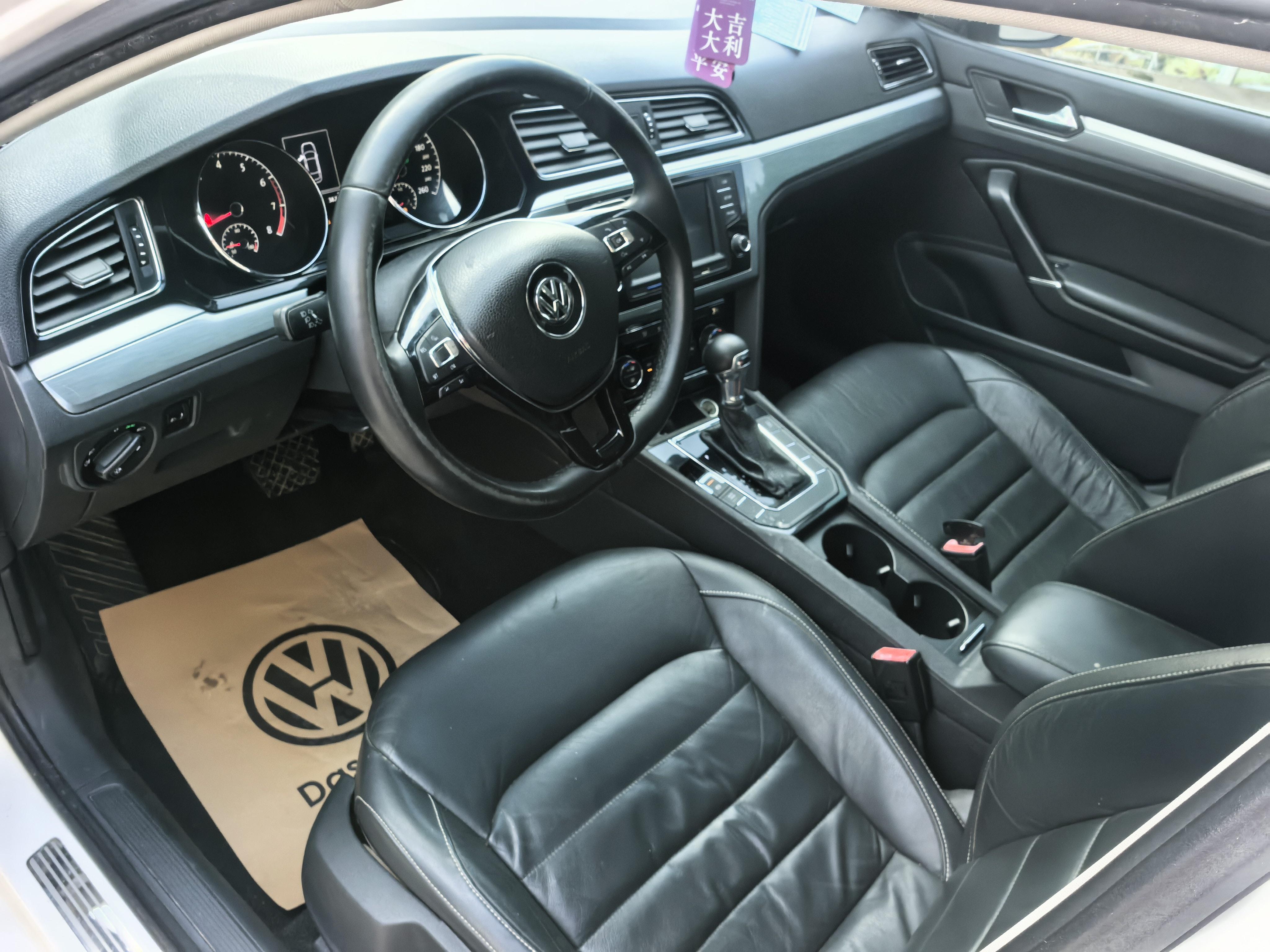 Volkswagen Lamando 2015 thumb 7